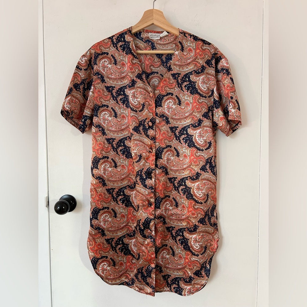 KATHRYN PAISLEY NIGHT GOWN SIZE S